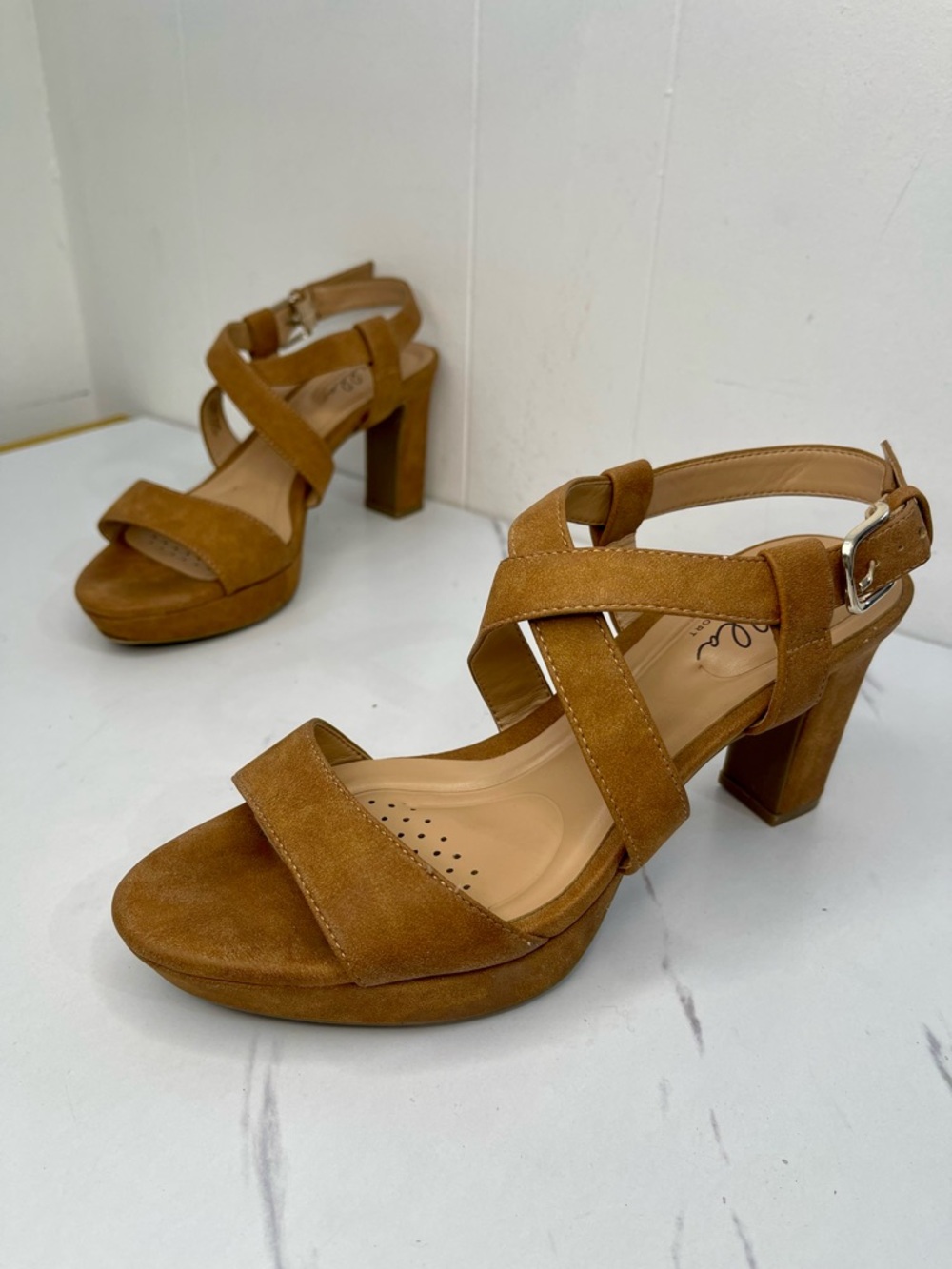 Women’s Tan Suede Block Heel Sandals